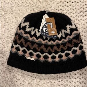 NEW TURTLEFUR WOMENS LAMBWOOL Patterned Black and Brown Beanie